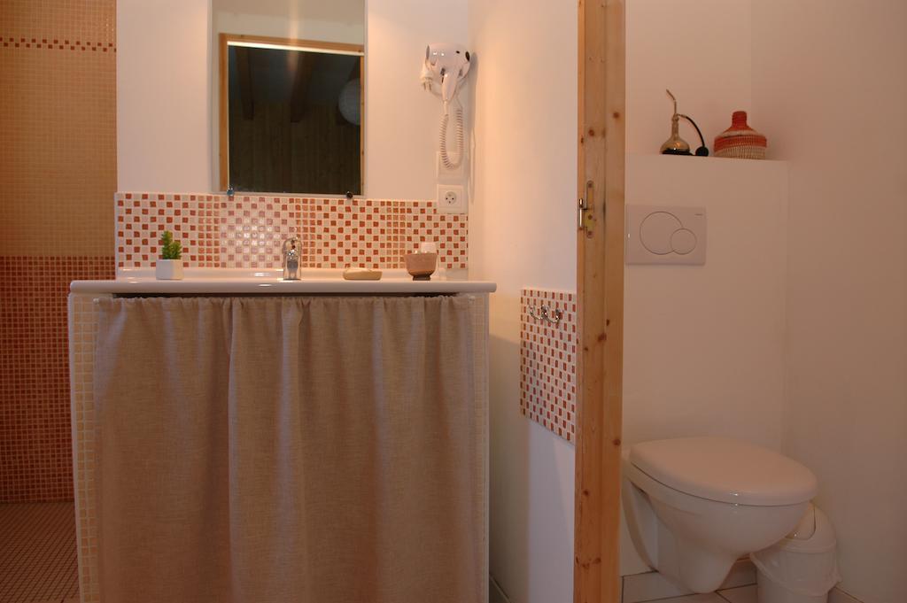 Lo Saunei Laruns Room photo